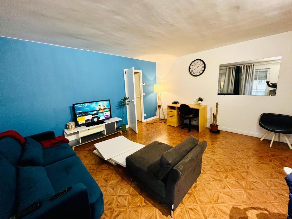 Stylish Unit In The Center Of Senlis Apartment Senlis  Exterior foto